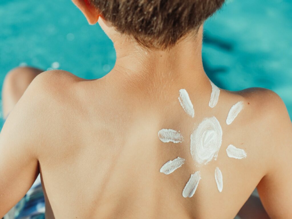Fabriquer sa crème solaire. Formuler sa crème solaire. crème solaire, lait solaire ou huile solaire. SPF 30, SPF 50, écran total